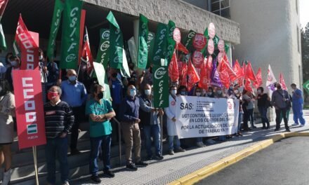 Los trabajadores se movilizan por el despido de más de 200 profesionales sanitarios en Huelva