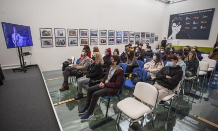Alumnos del IES Pablo Neruda proyectan spots contra la Violencia de Género en el Jesús Hermida