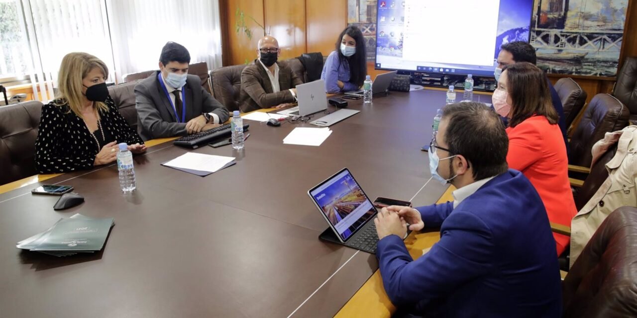 El Puerto y Alcázar de San Juan analizan líneas de colaboración entre sus proyectos ferroviarios