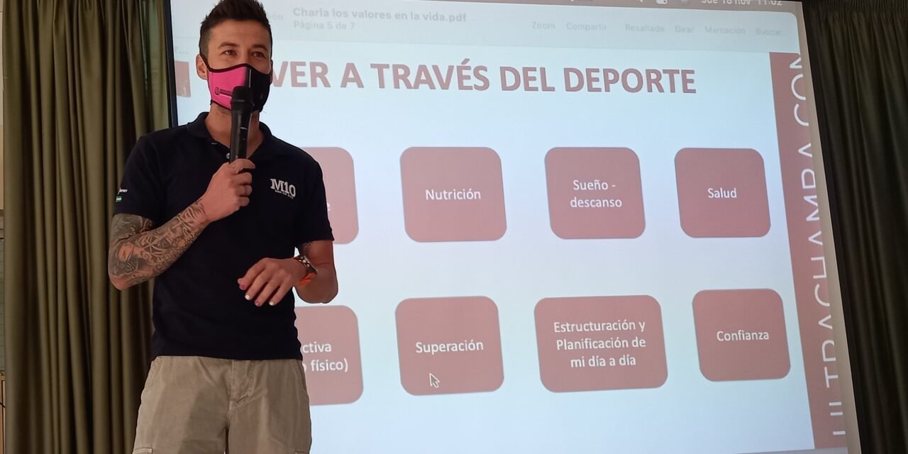 Chamba llama a los jóvenes de Nerva a ponerse “las gafas del deporte”