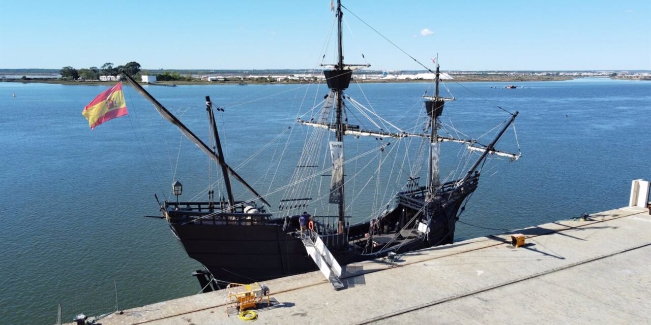 El Puerto de Huelva acoge la visita de la Nao Victoria hasta mañana domingo