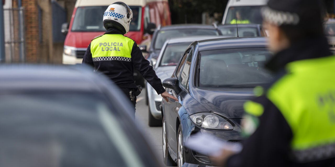 Policías locales de Huelva se suman a la gran manifestación contra la reforma de la Ley de Seguridad