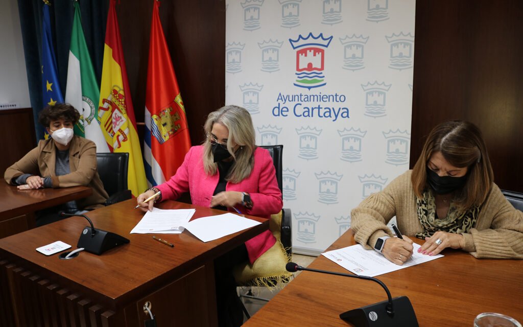 Cartaya firma un convenio con Feafes para mejorar la atención de personas con enfermedades mentales