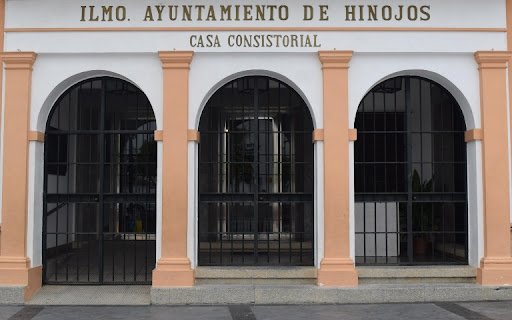 Admitida a trámite una denuncia de un trabajador contra el alcalde de Hinojos y dos concejales