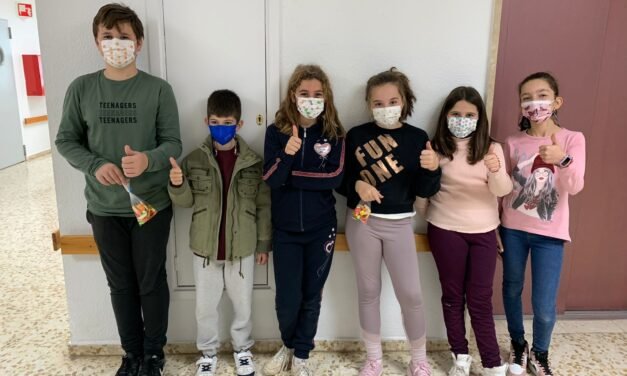Todos los niños y niñas del colegio de Riotinto se vacunan contra la covid
