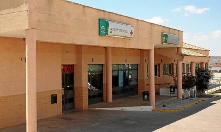 Acusan al SAS de no cubrir las necesidades de los centros sanitarios onubenses en plena sexta ola
