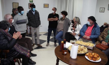 Mayores e inmigrantes se unen en Cartaya para intercambiar experiencias