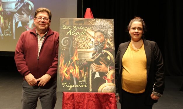 Trigueros presenta la revista y el cartel de San Antonio Abad