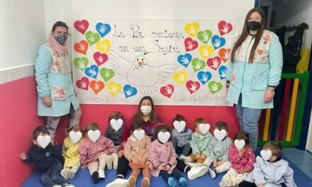 Los pequeños zalarines lanzan un mensaje de paz al mundo