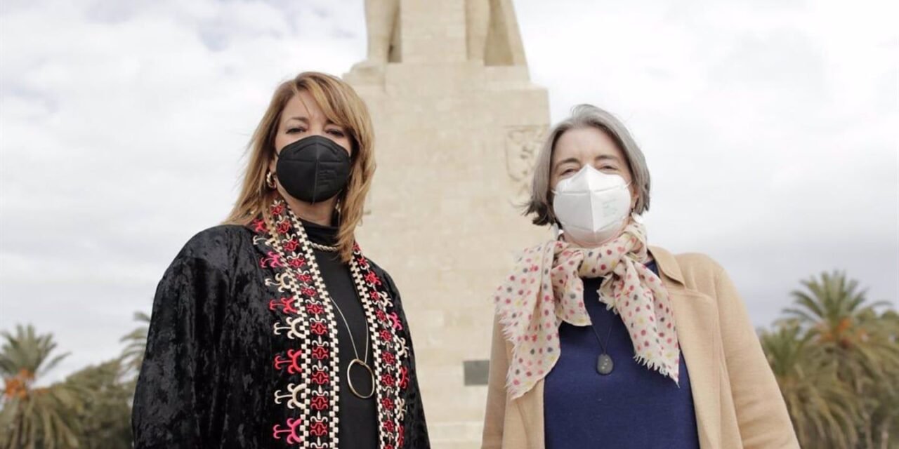 El Puerto recibe a la bisnieta de la escultora del Monumento a Colón