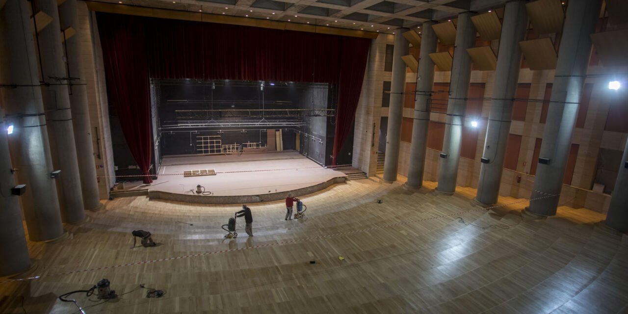 La reforma de la Casa Colón permitirá traer grandes musicales a Huelva