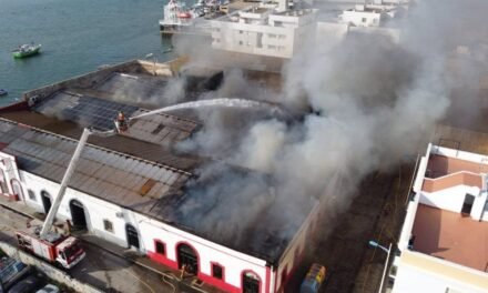 Extinguido el incendio que ha afectado a seis naves en Isla Cristina