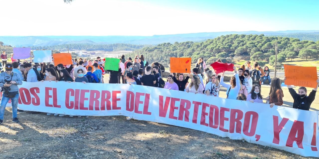 Llamamiento a protestar en Sevilla por el cierre del vertedero de los alcaldes de la Cuenca Minera