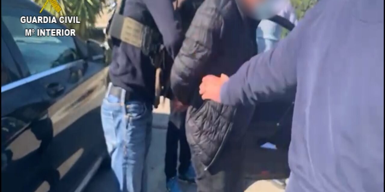 Cae una red en Huelva que suplantaba a alumnos para obtener el carné de conducir