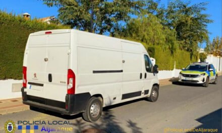 Recuperan una furgoneta robada con matrículas falsas en Aljaraque