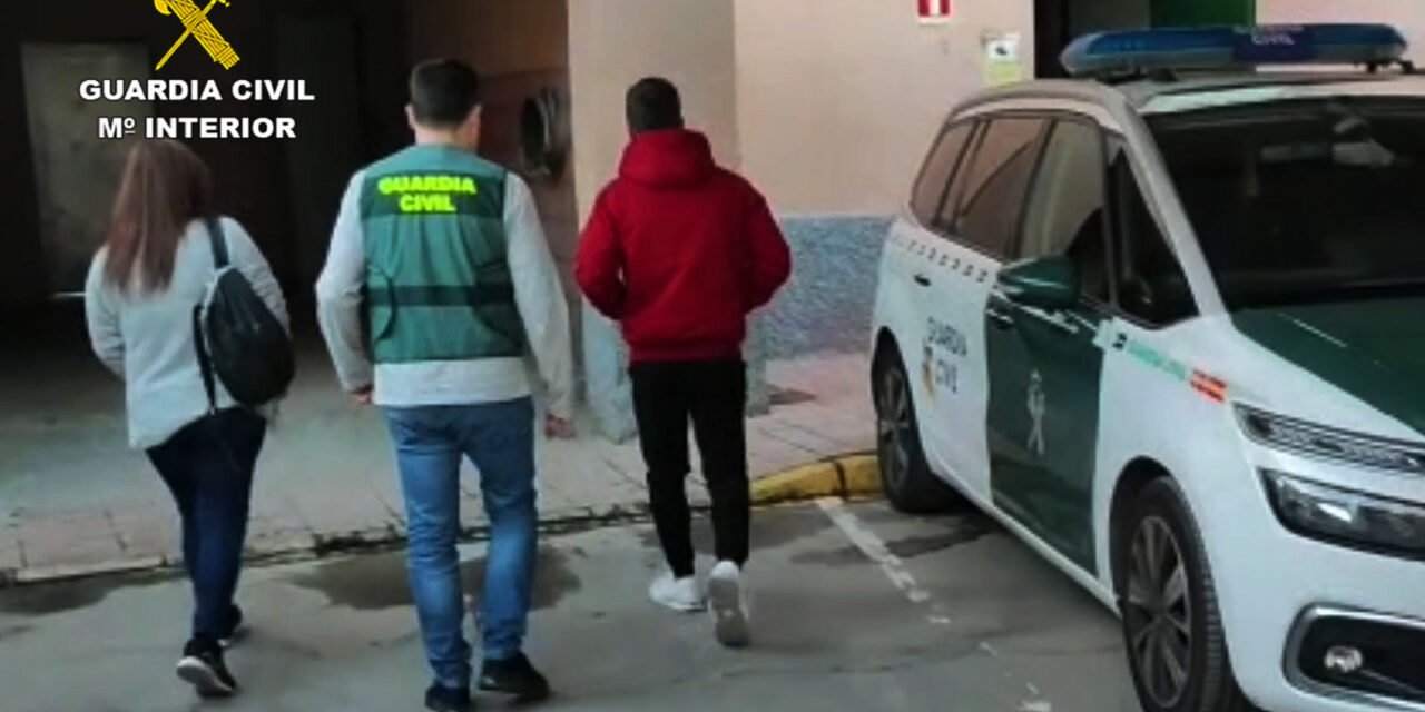Detienen a una persona en Huelva por estafas online mediante la sextorsión