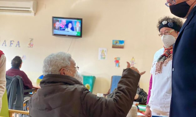 AFA El Campillo desarrolla el programa de cuidados a personas con alzheimer en fase moderada