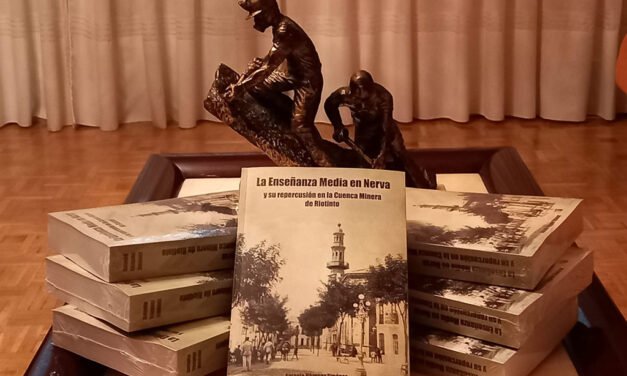 El escritor nervense Antonio Vázquez desvela la historia de la enseñanza media en Nerva