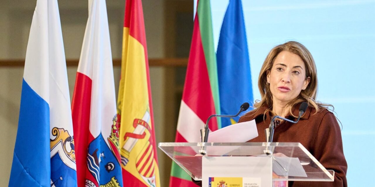 La ministra de Transportes refuerza el “compromiso” con el AVE a Huelva pero sin poner plazos