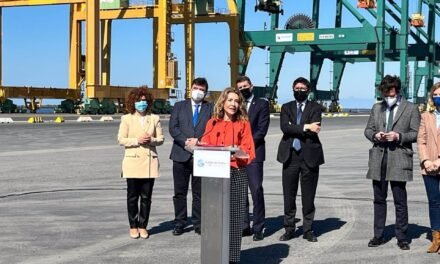 La ministra de Transportes asegura una inversión de 220 millones en el Puerto en cuatro años