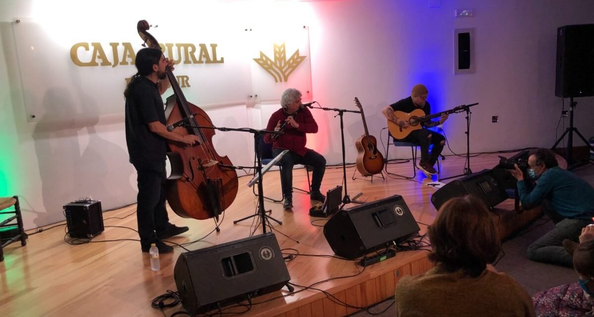 Rubén Diez Trío e Ibrahim Diabate cierran el ciclo ‘Ritmos y otras músicas’ en Fundación Caja Rural del Sur