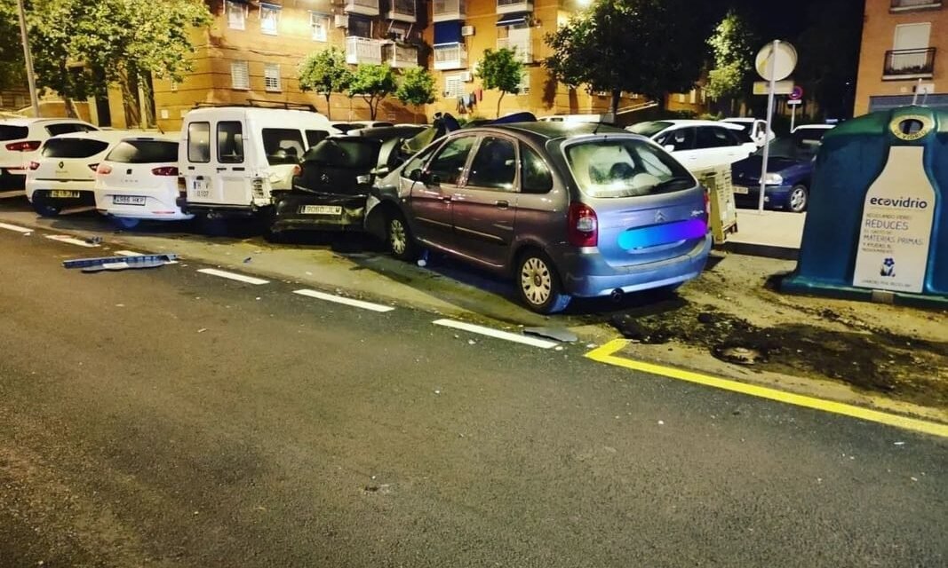 Coge el coche sin carné, causa un accidente y se da a la fuga en Huelva