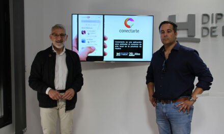 Una aplicación móvil da a conocer las obras y servicios de los artistas de Huelva