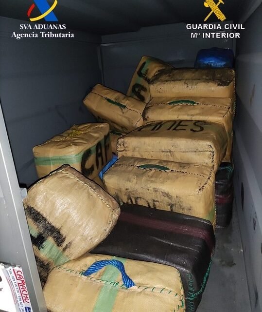 Dos intentos de alijar droga en la Costa de Huelva en menos de 24 horas se saldan con cuatro detenidos