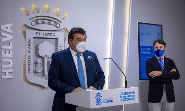 El alcalde de Huelva valora “muy positivamente” el aval del Consejo de Seguridad Nuclear al proyecto de Fertiberia
