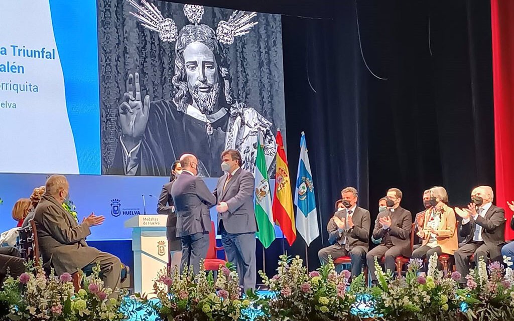 El alcalde impondrá la Medalla de Huelva al Señor de La Borriquita