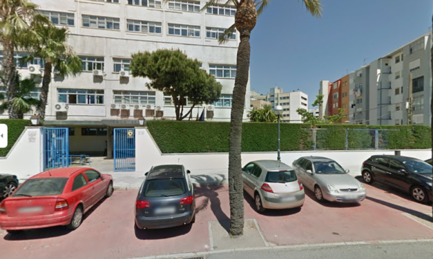 El centro de salud del centro de Huelva no recoge muestras de orina por falta de recipientes