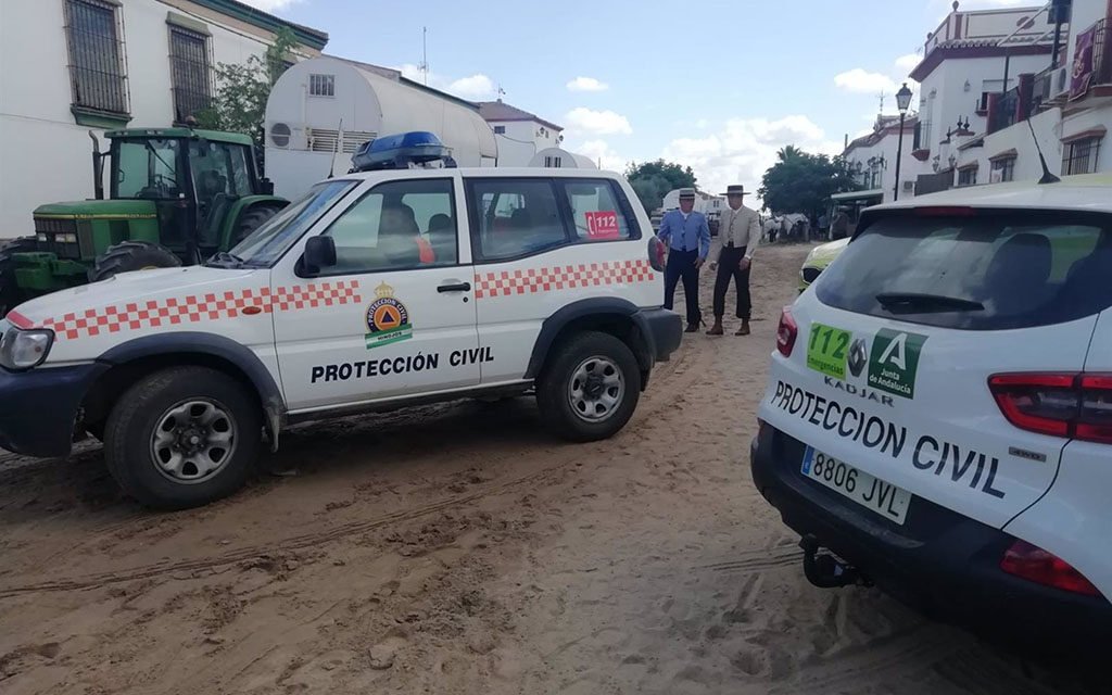 Los sanitarios atienden a casi 1.000 personas y realizan 86 traslados hospitalarios en El Rocío