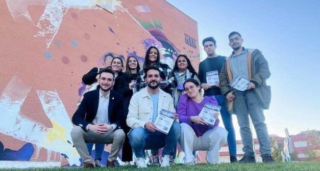 El PSOE pide el voto a los jóvenes para garantizar ayudas en el acceso al primer empleo