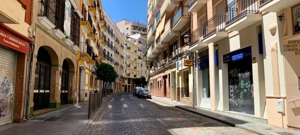 Arrancan este viernes las obras en la calle Palos de la capital que afectará a ambas aceras