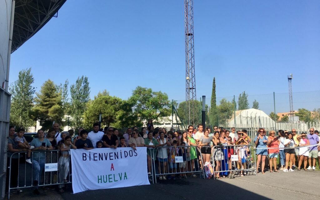 Comienzan las ‘Vacaciones en Paz’ para los 75 menores saharauis que pasarán el verano en Huelva