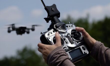 Punta Umbría vigilará con drones que los turistas no cojan coquinas