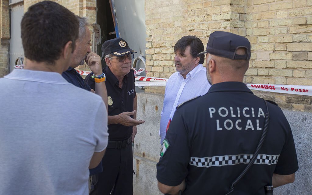 Urbanismo ve en «buenas condiciones» la estructura de la antigua estación de Renfe tras el incendio