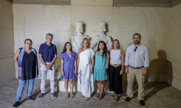 El Puerto de Huelva organiza visitas guiadas al Monumento a Colón y a los Faros de Mazagón y El Rompido