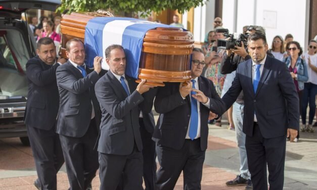 Jesús Quintero ya descansa en su colina