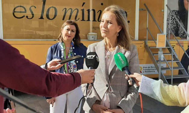 El autobús del Ingreso Mínimo Vital llega a Huelva para informar a sus posibles beneficiarios