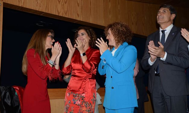 La Ministra de Hacienda inaugura el Centro de Exposiciones y Congresos de Ayamonte