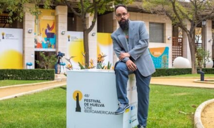 Un ‘rinoceronte’ cruza el Festival de Huelva con una nueva manera de “habitar el mundo”