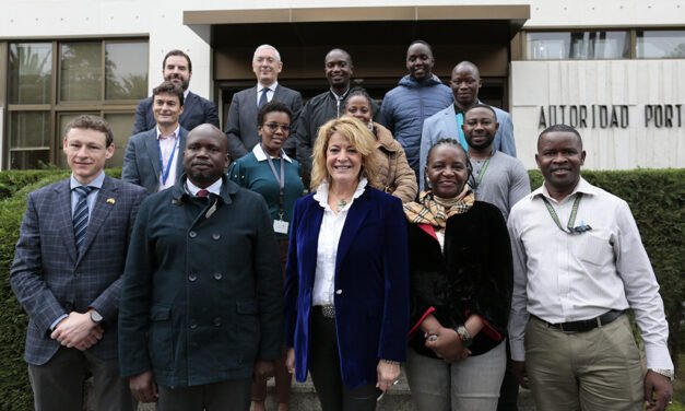 Una delegación de Uganda visita el Puerto de Huelva