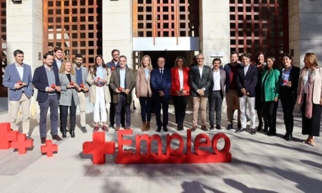 Cruz Roja premia a la residencia de ancianos María de la Paz de Nerva por su contribución a crear empleo