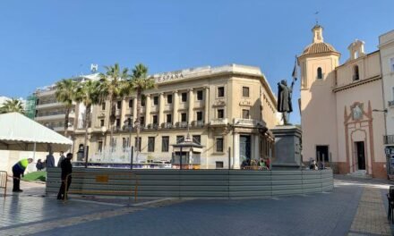 <strong>Arrancan las obras de remodelación de la plaza de Las Monjas con el vaciado de la fuente</strong>