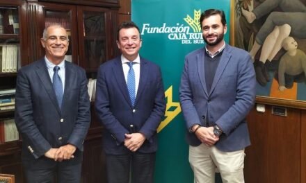 <strong>La Fundación Caja Rural del Sur renueva su patrocinio con el Club Cámara</strong>