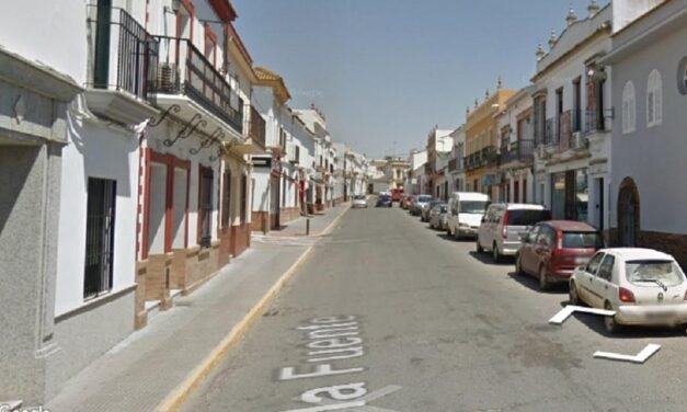 <strong>Sufre un infarto al volante y atropella a cuatro personas en Rociana</strong>