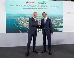 <strong>Cepsa y Fertiberia firman una alianza para impulsar la producción de hidrógeno verde en Huelva</strong>