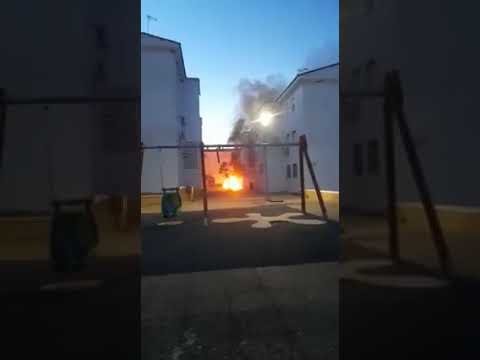 <strong>Aparatoso incendio en Calañas tras prender fuego a un bidón de gasolina</strong>