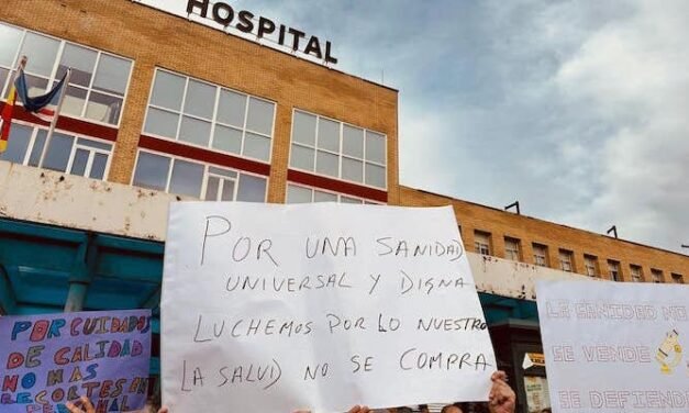 <strong>Cientos de ciudadanos defienden el Hospital de Riotinto</strong>
